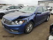 ✅ 2017 Volkswagen Passat S • VIN: 1VWAT7A39HC074179 • Lot: 90416055. Wystawiony na Copart z przebiegiem Nie podano. Bezpłatny archiwum sprzedaży aukcyjnych z USA i szczegółowy raport historii pojazdu na DreamBid. Zdjęcie 1.