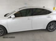 ✅ 2016 Lexus ES 330 • VIN: 58ABK1GG4GU031836 • Lot: 42473667. Listed on IAAI with 84,827 mi. Free auction sales archive from the USA and detailed vehicle history report at DreamBid. Image 14.