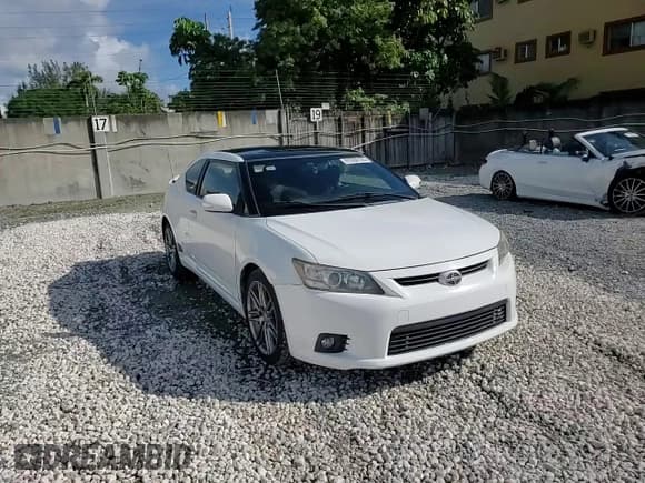 ✅ 2013 Scion tC • VIN: JTKJF5C72D3060867 • Lot: 91036125. Wystawiony na Copart z przebiegiem 118 347 mil. Bezpłatny archiwum sprzedaży aukcyjnych z USA i szczegółowy raport historii pojazdu na DreamBid. Zdjęcie 13.