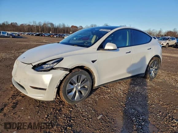 ✅ 2022 Tesla Model Y Long Range • VIN: 7SAYGDEE1NF321454 • Lot: 93972555. Wystawiony na Copart z przebiegiem 105 082 mil. Bezpłatny archiwum sprzedaży aukcyjnych z USA i szczegółowy raport historii pojazdu na DreamBid. Zdjęcie 1.
