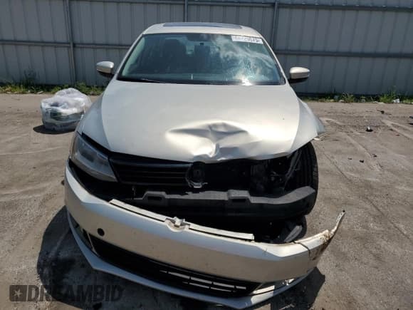 ✅ 2011 Volkswagen Jetta SE • VIN: 3VWDX7AJ5BM395660 • Lot: 64229675. Listed on Copart with 123,644 mi. Free auction sales archive from the USA and detailed vehicle history report at DreamBid. Image 5.