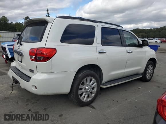 ✅ 2014 Toyota Sequoia Platinum • VIN: 5TDYY5G11ES052054 • Lot: 90025655. Wystawiony na Copart z przebiegiem 217 816 mil. Bezpłatny archiwum sprzedaży aukcyjnych z USA i szczegółowy raport historii pojazdu na DreamBid. Zdjęcie 3.