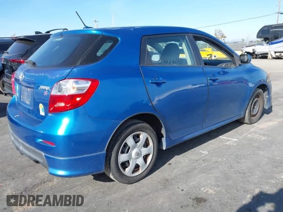 ✅ 2009 Toyota Matrix S • VIN: 2T1KE40E89C025504 • Lot: 43644512. Wystawiony na IAAI z przebiegiem 208 710 mil. Bezpłatny archiwum sprzedaży aukcyjnych z USA i szczegółowy raport historii pojazdu na DreamBid. Zdjęcie 4.