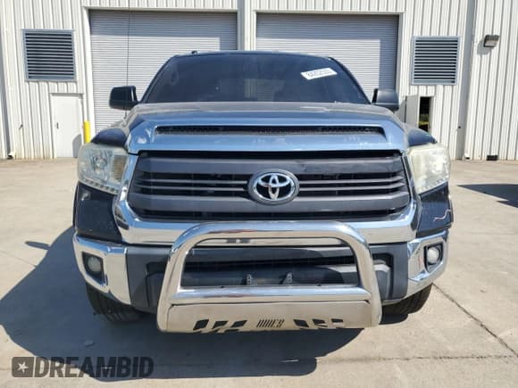 ✅ 2014 Toyota Tundra SR5 • VIN: 5TFEY5F19EX172330 • Lot: 84202555. Wystawiony na Copart z przebiegiem 203 465 mil. Bezpłatny archiwum sprzedaży aukcyjnych z USA i szczegółowy raport historii pojazdu na DreamBid. Zdjęcie 5.