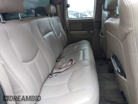 ✅ 2004 Chevrolet Silverado 1500 • VIN: 2GCEK19TX41141087 • Лот: 43495153. Опубликован ранее на IAAI с пробегом 215 113 миль. Бесплатный доступ к архиву аукционных продаж из США и подробный отчёт об истории автомобиля на DreamBid. Изображение 8.