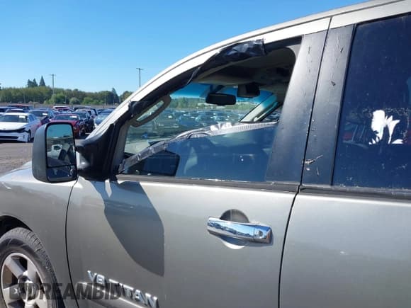 ✅ 2006 Nissan Titan SE • VIN: 1N6BA07A56N553871 • Лот: 43243637. Опубликован ранее на IAAI с пробегом 200 372 миль. Бесплатный доступ к архиву аукционных продаж из США и подробный отчёт об истории автомобиля на DreamBid. Изображение 6.