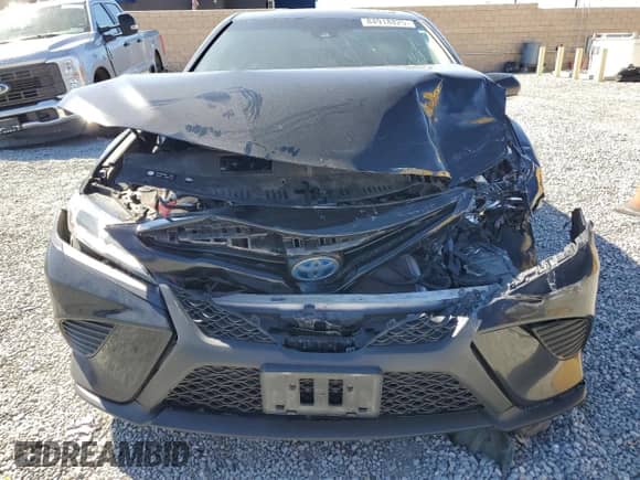 2020 Toyota Camry Hybrid SE z VIN 4T1J31AK4LU016891, wystawiony jako Copart lot #84918825 z przebiegiem 105 428 mil mil oraz Szkoda całkowita • Salvage title. Historia ofert i sprzedaży dostępna na DreamBid. Obrazek 5.
