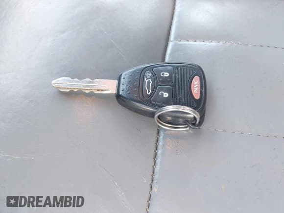 ✅ 2005 Jeep Liberty Limited • VIN: 1J8GL58KX5W617931 • Lot: 43758898. Listed on IAAI with 208,358 mi. Free auction sales archive from the USA and detailed vehicle history report at DreamBid. Image 11.