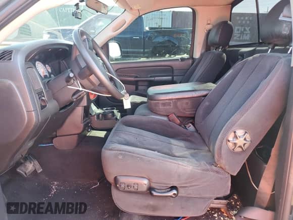 2005 Dodge 1500 SLT z VIN 1D7HA16D25J535578, wystawiony jako Copart lot #49976875 z przebiegiem 126 139 mil mil oraz Szkoda całkowita • Salvage title. Historia ofert i sprzedaży dostępna na DreamBid. Obrazek 7.