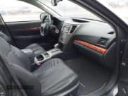 ✅ 2012 Subaru Outback Limited • VIN: 4S4BRCKC4C3260858 • Lot: 43772521. Wystawiony na IAAI z przebiegiem 212 007 mil. Bezpłatny archiwum sprzedaży aukcyjnych z USA i szczegółowy raport historii pojazdu na DreamBid. Zdjęcie 5.