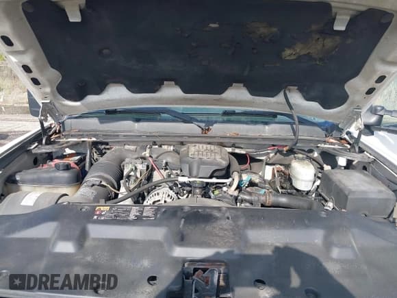 ✅ 2008 Chevrolet Silverado 2500HD • VIN: 1GBHK29668E192575 • Lot: 41925115. Wystawiony na IAAI z przebiegiem 241 278 mil. Bezpłatny archiwum sprzedaży aukcyjnych z USA i szczegółowy raport historii pojazdu na DreamBid. Zdjęcie 10.