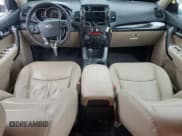 ✅ 2011 Kia Sorento EX • VIN: 5XYKUDA28BG061159 • Лот: 91492845. Опубликован ранее на Copart с пробегом 173 423 миль. Бесплатный доступ к архиву аукционных продаж из США и подробный отчёт об истории автомобиля на DreamBid. Изображение 8.