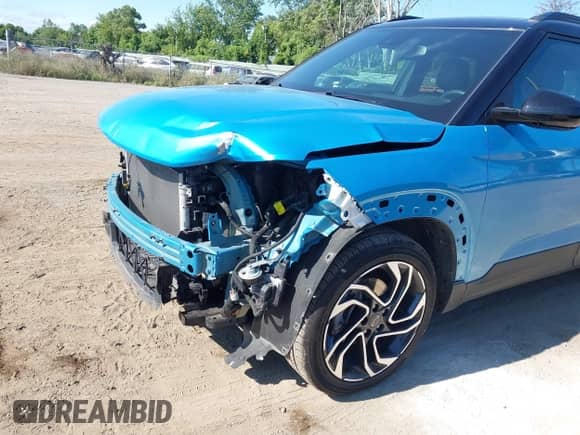 2025 Chevrolet TrailBlazer RS с VIN KL79MUSLXSB011909, выставлен на аукционе IAAI как лот 42779425 с пробегом 22 708 миль миль и . История ставок и продаж доступна на DreamBid. Изображение 6.