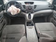 ✅ 2017 Ford Escape SE • VIN: 1FMCU9GD8HUD12811 • Lot: 91684755. Wystawiony na Copart z przebiegiem 98 747 mil. Bezpłatny archiwum sprzedaży aukcyjnych z USA i szczegółowy raport historii pojazdu na DreamBid. Zdjęcie 8.