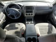 ✅ 2005 Ford Explorer XLT • VIN: 1FMZU63E35ZA10350 • Лот: 65641985. Опубликован ранее на Copart с пробегом 224 401 миль. Бесплатный доступ к архиву аукционных продаж из США и подробный отчёт об истории автомобиля на DreamBid. Изображение 8.