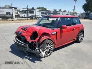 2013 MINI Hardtop John Cooper Works с VIN WMWSU9C57DT384871, выставлен на аукционе Copart как лот 60359315 с пробегом 111 962 миль миль и Списание • Salvage title. История ставок и продаж доступна на DreamBid. Изображение 1.