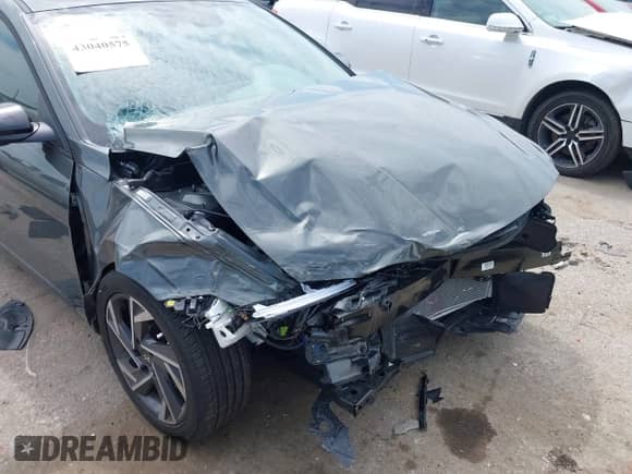 2025 Hyundai Elantra SEL Sport with VIN KMHLM4DG6SU027114, listed as a IAAI auction lot 43040575 with 669 mi miles and . Bid and sale history available at DreamBid. Image 6.