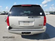✅ 2008 GMC Yukon SLE 3SA • VIN: 1GKFC13C78R182319 • Lot: 71489555. Wystawiony na Copart z przebiegiem 238 567 mil. Bezpłatny archiwum sprzedaży aukcyjnych z USA i szczegółowy raport historii pojazdu na DreamBid. Zdjęcie 6.