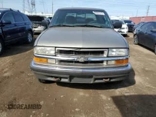 ✅ 2001 Chevrolet S-10 LS • VIN: 1GCDT13W61K228198 • Лот: 48802315. Опубликован ранее на Copart с пробегом 146 687 миль. Бесплатный доступ к архиву аукционных продаж из США и подробный отчёт об истории автомобиля на DreamBid. Изображение 5.