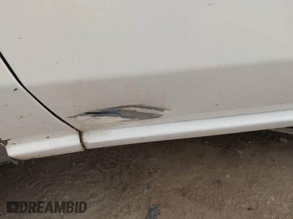 ✅ 2004 Buick Century Custom • VIN: 2G4WS52J441158998 • Lot: 43208383. Wystawiony na IAAI z przebiegiem 215 942 mil. Bezpłatny archiwum sprzedaży aukcyjnych z USA i szczegółowy raport historii pojazdu na DreamBid. Zdjęcie 6.