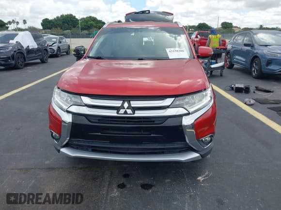 ✅ 2018 Mitsubishi Outlander SE • VIN: JA4AD3A37JZ011734 • Lot: 43158308. Wystawiony na IAAI z przebiegiem 60 590 mil. Bezpłatny archiwum sprzedaży aukcyjnych z USA i szczegółowy raport historii pojazdu na DreamBid. Zdjęcie 12.