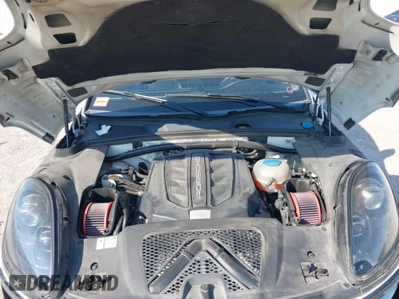 ✅ 2017 Porsche Macan GTS • VIN: WP1AG2A58HLB56043 • Лот: 43222932. Опубликован ранее на IAAI с пробегом 83 540 миль. Бесплатный доступ к архиву аукционных продаж из США и подробный отчёт об истории автомобиля на DreamBid. Изображение 10.