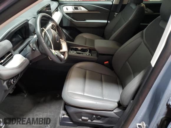 ✅ 2025 Ford Explorer Active • VIN: 1FMUK8DH7SGC04746 • Lot: 91765415. Listed on Copart with 8,589 mi. Free auction sales archive from the USA and detailed vehicle history report at DreamBid. Image 7.