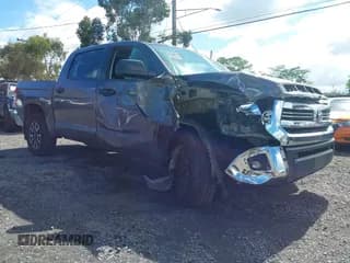 ✅ 2017 Toyota Tundra SR5 • VIN: 5TFDY5F12HX649583 • Lot: 43518613. Listed on IAAI with 103,772 mi. Free auction sales archive from the USA and detailed vehicle history report at DreamBid. Image 1.