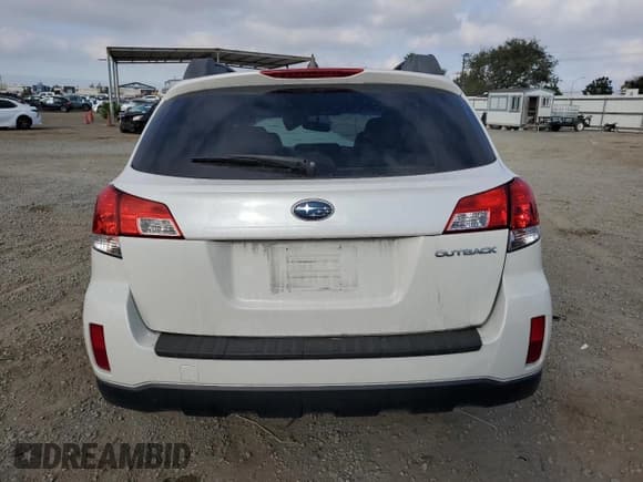 ✅ 2014 Subaru Outback Premium • VIN: 4S4BRBCCXE3236270 • Lot: 91443955. Listed on Copart with 185,452 mi. Free auction sales archive from the USA and detailed vehicle history report at DreamBid. Image 6.