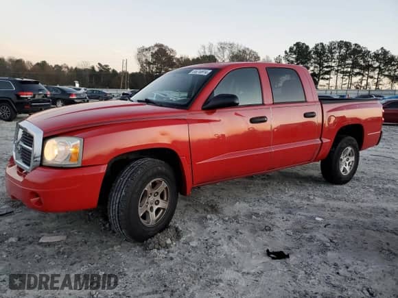 2006 Dodge Dakota SLT с VIN 1D7HE48K16S687252, выставлен на аукционе Copart как лот 85210814 с пробегом 250 541 миль миль и На запчасти • Non repairable. История ставок и продаж доступна на DreamBid. Изображение 1.