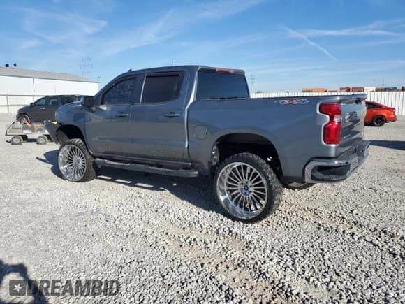 ✅ 2019 Chevrolet Silverado 1500 LT • VIN: 1GCPYDEK6KZ355164 • Lot: 82537775. Wystawiony na Copart z przebiegiem 33 203 mil. Bezpłatny archiwum sprzedaży aukcyjnych z USA i szczegółowy raport historii pojazdu na DreamBid. Zdjęcie 2.