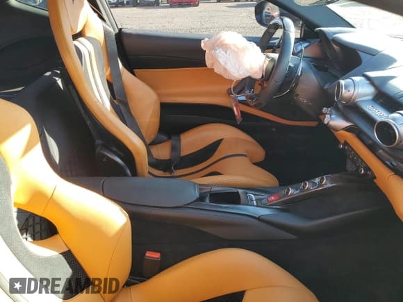 ✅ 2020 Ferrari 812 • VIN: ZFF83CLA6L0252213 • Lot: 85585314. Listed on Copart with 4,525 mi. Free auction sales archive from the USA and detailed vehicle history report at DreamBid. Image 10.