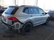 ✅ 2022 Volkswagen Tiguan SE R-Line Black • VIN: 3VVCB7AX7NM099224 • Lot: 43333379. Wystawiony na IAAI z przebiegiem 75 933 mil. Bezpłatny archiwum sprzedaży aukcyjnych z USA i szczegółowy raport historii pojazdu na DreamBid. Zdjęcie 4.