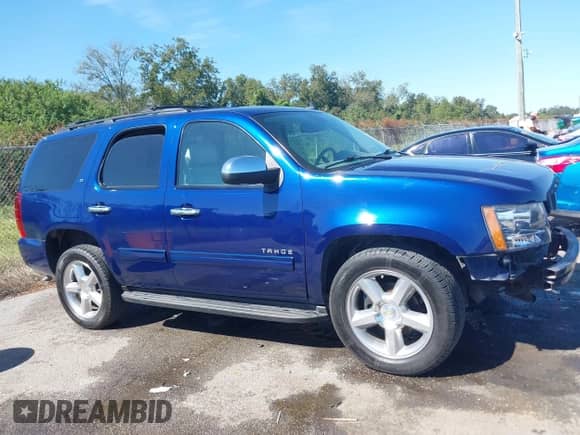 2012 Chevrolet Tahoe LT z VIN 1GNSCBE03CR170946, wystawiony jako IAAI lot #43513512 z przebiegiem 82 359 mil mil oraz . Historia ofert i sprzedaży dostępna na DreamBid. Obrazek 14.