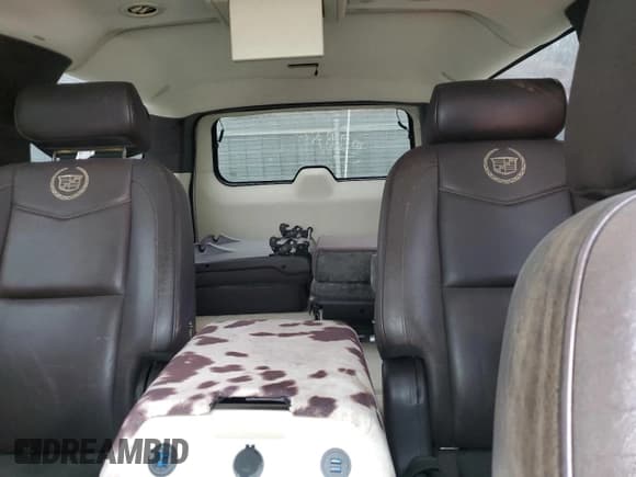 ✅ 2008 Cadillac Escalade • VIN: 1GYFK46878R248921 • Лот: 93874465. Опубликован ранее на Copart с пробегом 243 931 миль. Бесплатный доступ к архиву аукционных продаж из США и подробный отчёт об истории автомобиля на DreamBid. Изображение 10.