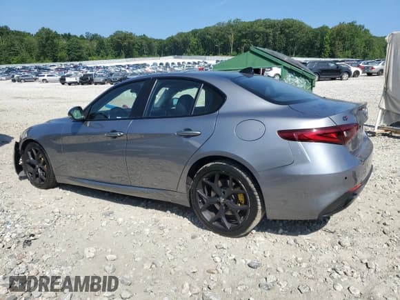 ✅ 2020 Alfa Romeo Giulia Sport • VIN: ZARFANAN6L7629455 • Lot: 68445175. Listed on Copart with 65,622 mi. Free auction sales archive from the USA and detailed vehicle history report at DreamBid. Image 2.