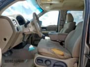 ✅ 2006 Ford F-150 XLT • VIN: 1FTRW12W26KE05190 • Lot: 65814045. Wystawiony na Copart z przebiegiem 233 514 mil. Bezpłatny archiwum sprzedaży aukcyjnych z USA i szczegółowy raport historii pojazdu na DreamBid. Zdjęcie 7.