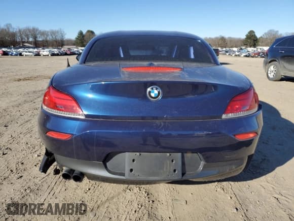 ✅ 2011 BMW Z4 sDrive30i • VIN: WBALM5C56BE378638 • Lot: 89139045. Listed on Copart with 74,525 mi. Free auction sales archive from the USA and detailed vehicle history report at DreamBid. Image 6.