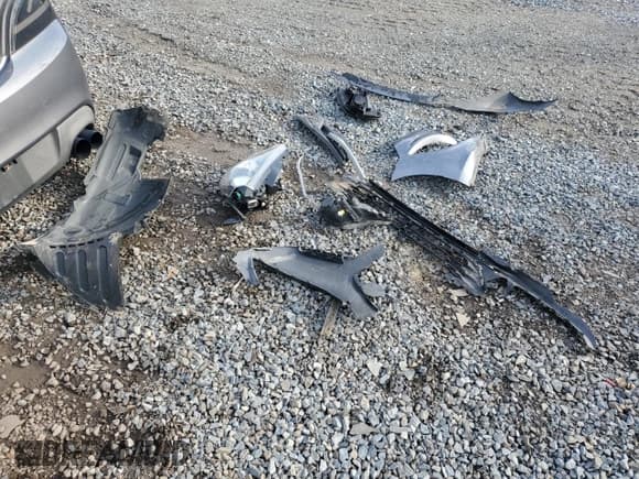 ✅ 2013 Hyundai Genesis Coupe Track • VIN: KMHHU6KJ1DU108735 • Lot: 90947115. Wystawiony na Copart z przebiegiem 75 164 mil. Bezpłatny archiwum sprzedaży aukcyjnych z USA i szczegółowy raport historii pojazdu na DreamBid. Zdjęcie 12.