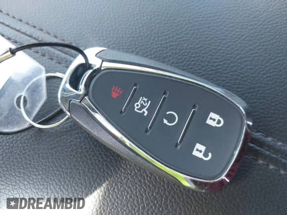 2025 Chevrolet Malibu LT z VIN 1G1ZD5ST2SF122545, wystawiony jako IAAI lot #43599009 z przebiegiem 32 131 mil mil oraz . Historia ofert i sprzedaży dostępna na DreamBid. Obrazek 11.