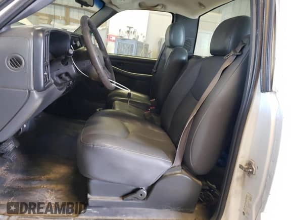 2007 Chevrolet Silverado 1500 Work Truck with VIN 3GCEC14V87G179046, listed as a Copart auction lot 71785624 with 217,195 mi miles and Salvage title. Bid and sale history available at DreamBid. Image 7.