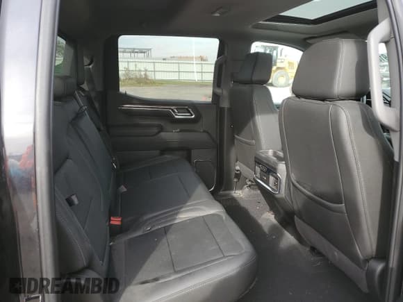 ✅ 2024 Chevrolet Silverado 1500 LTZ • VIN: 1GCUDGEL1RZ303055 • Лот: 91652165. Опубликован ранее на Copart с пробегом 53 417 миль. Бесплатный доступ к архиву аукционных продаж из США и подробный отчёт об истории автомобиля на DreamBid. Изображение 10.