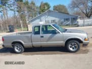 ✅ 2003 Chevrolet S-10 • VIN: 1GCCS19H438100436 • Лот: 41891848. Опубликован ранее на IAAI с пробегом 117 907 миль. Бесплатный доступ к архиву аукционных продаж из США и подробный отчёт об истории автомобиля на DreamBid. Изображение 13.