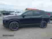 2025 Chevrolet Equinox FWD RS z VIN 3GNAXLEG8SL295711, wystawiony jako IAAI lot #43110458 z przebiegiem 1 660 mil mil oraz . Historia ofert i sprzedaży dostępna na DreamBid. Obrazek 15.