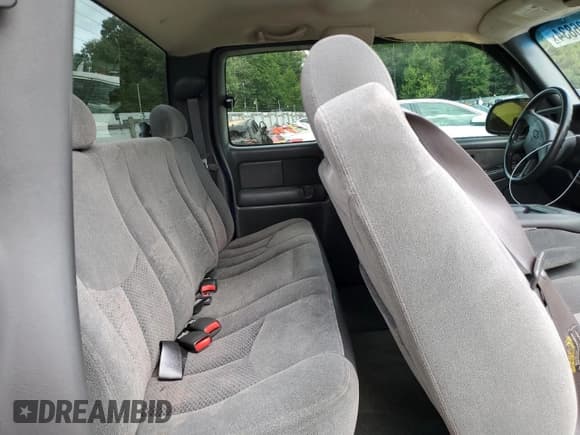 ✅ 2003 Chevrolet Silverado 1500 LS • VIN: 2GCEC19T531203071 • Лот: 73006834. Опубликован ранее на Copart с пробегом 122 958 миль. Бесплатный доступ к архиву аукционных продаж из США и подробный отчёт об истории автомобиля на DreamBid. Изображение 10.