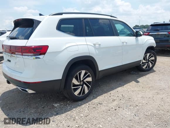 ✅ 2025 Volkswagen Atlas SE • VIN: 1V2WR2CA8SC527817 • Лот: 42921547. Опубликован ранее на IAAI с пробегом 9 808 миль. Бесплатный доступ к архиву аукционных продаж из США и подробный отчёт об истории автомобиля на DreamBid. Изображение 4.