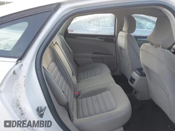 ✅ 2017 Ford Fusion SE • VIN: 3FA6P0HD9HR189374 • Lot: 43905738. Wystawiony na IAAI z przebiegiem 112 283 mil. Bezpłatny archiwum sprzedaży aukcyjnych z USA i szczegółowy raport historii pojazdu na DreamBid. Zdjęcie 8.