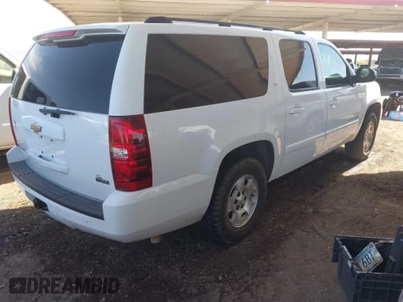 ✅ 2007 Chevrolet Suburban LTZ • VIN: 3GNFC16047G201752 • Lot: 42028735. Listed on IAAI with 193,073 mi. Free auction sales archive from the USA and detailed vehicle history report at DreamBid. Image 4.