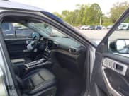 ✅ 2022 Ford Explorer Limited • VIN: 1FMSK8FH8NGA51674 • Lot: 43843022. Wystawiony na IAAI z przebiegiem 50 610 mil. Bezpłatny archiwum sprzedaży aukcyjnych z USA i szczegółowy raport historii pojazdu na DreamBid. Zdjęcie 5.