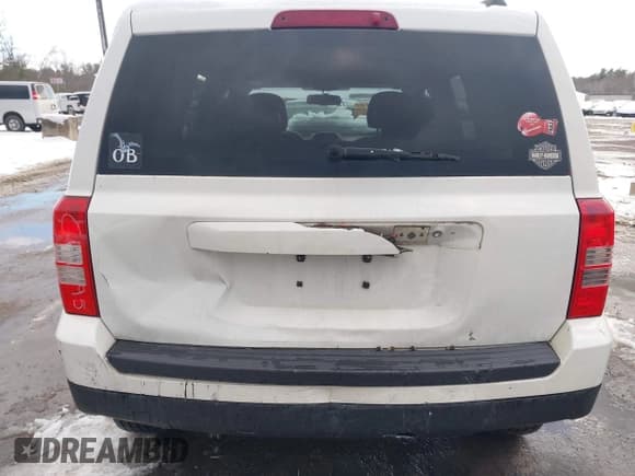 ✅ 2013 Jeep Patriot Sport • VIN: 1C4NJRBB2DD221846 • Lot: 43856118. Listed on IAAI with 195,001 mi. Free auction sales archive from the USA and detailed vehicle history report at DreamBid. Image 6.